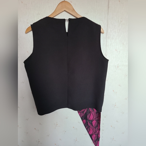 NWOT, black and pink top - Picture 4 of 6